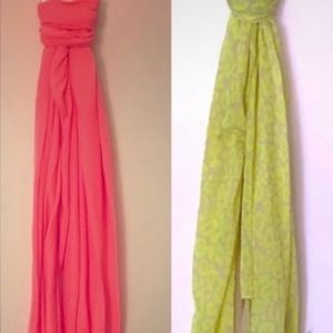 Bundle of 2 scarfs